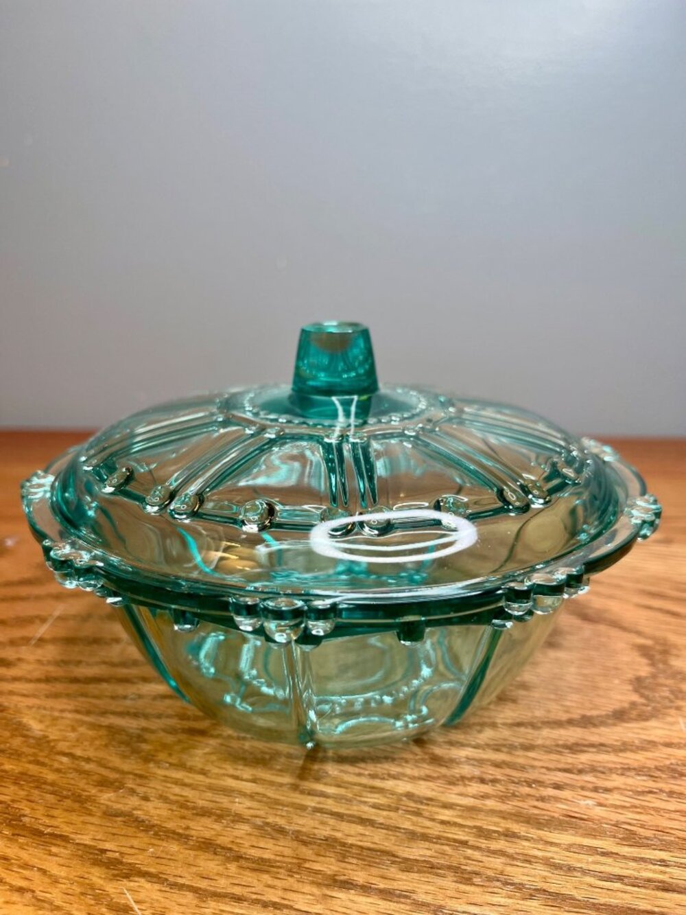 Vintage KIG Indonesia Oyster Turquoise Aqua Beaded Candy Dish with Lid